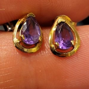 Gold and amethyst earrings